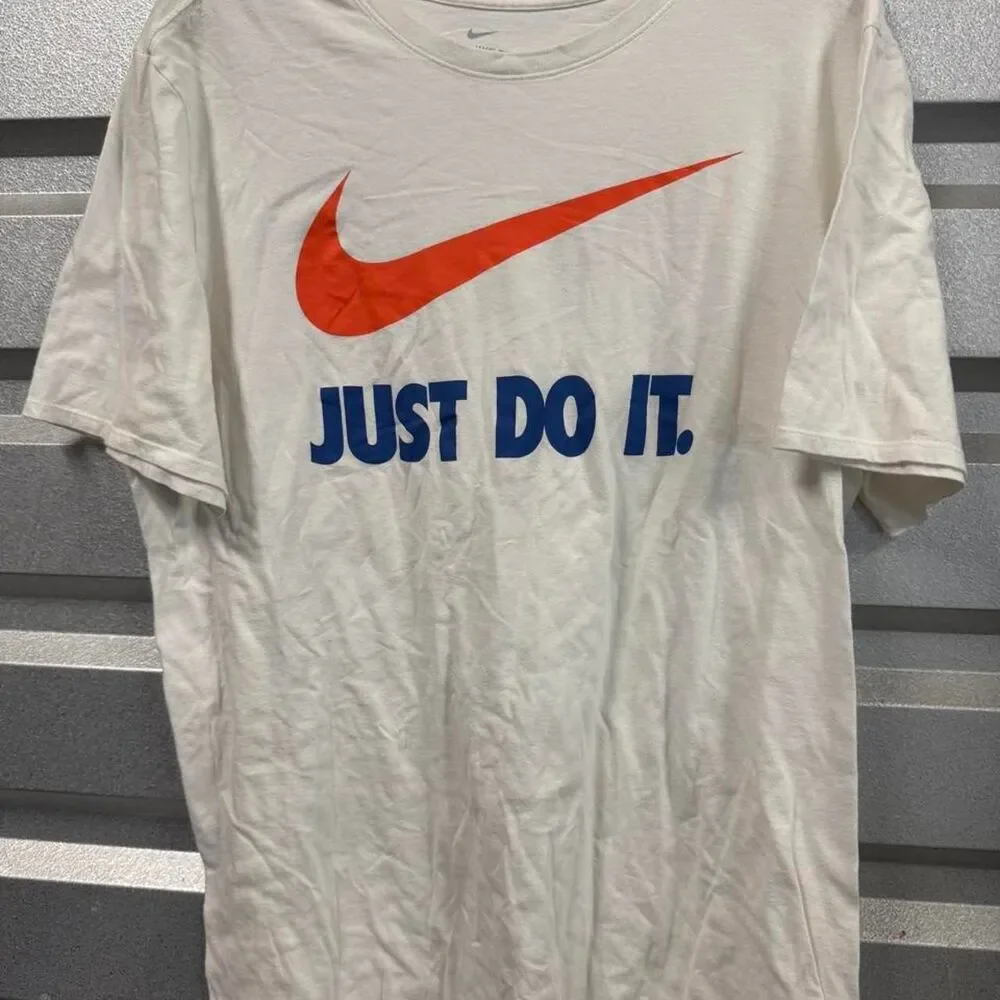 Nike Men's White T-shirt